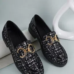 DressBerry Women Woven Design PU Slip-On Sneakers-picture-27