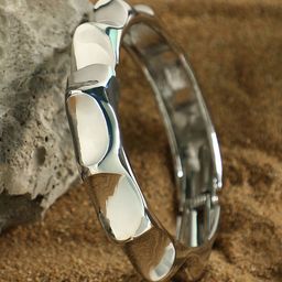 SOHI Women Metallic Silver-Plated The Mare Bangle-Style Bracelet-9