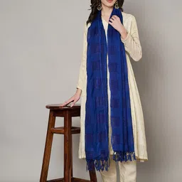 MUFFLY Checked Fringed Cotton Dupatta image 2