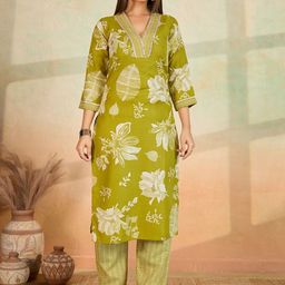 Women Floral Printed Ethnic Kurta with Trousers-image-91