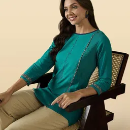 Anouk Rustic Ethnic Motifs Embroidered Boat Neck Thread Work Kurti-image-4