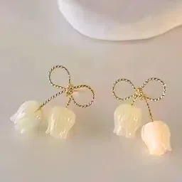 DressBerry Stainless Steel Gold-Plated Floral Shaped Studs-31
