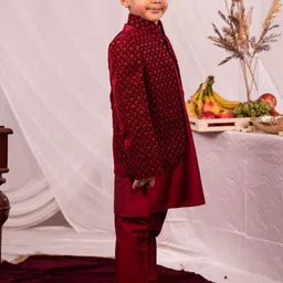 VASTRAMAY Boys Regular Sequinned Kurta with Pyjamas image 4