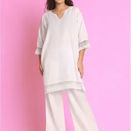 EROTISSCH White Notch Neck Linen Top & Palazzos-picture-32