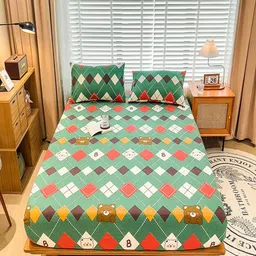 JC HOME Green & Red Geometric 220 TC Queen Bedsheet with 2 Pillow Covers-image-58