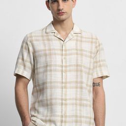 Mufti Men Relaxed Fit Textured Cuban Collar Casual Shirt-image-56