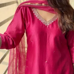 KALINI Floral Yoke Design Thread Work Kurta with Trouser & Dupatta image 5