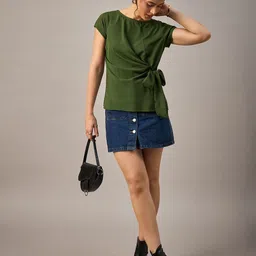 The Roadster Lifestyle Co Round Neck Side Knot Top-picture-36