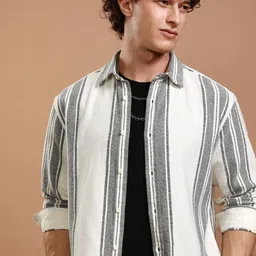 HIGHLANDER Men Striped Spread Collar Cotton Casual Shirt-image-38