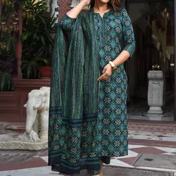 THE FAB FACTORY Women Floral Printed Regular Kurta with Trousers & With Dupatta-picture-32