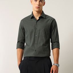 Arrow Men Slim Fit Checked Spread Collar Pure Cotton Formal Shirt-picture-27