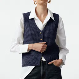 Trendyol Textured V-Neck Waistcoat-7