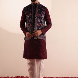 SOJANYA Men Floral Embroidered Kurta with Pyjama-picture-34