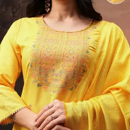 Vishudh Ethnic Motifs Printed Thread Work Straight Kurta With Trouser And Dupatta image 2