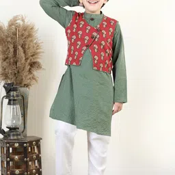 Sangria Green Boys Striped Kantha Work Pure Cotton Kurta With Pyjamas & Jacket-27