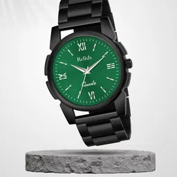 Relish Men Round Dial & Stainless Steel Straps Analogue Watch RE-NW2036-22