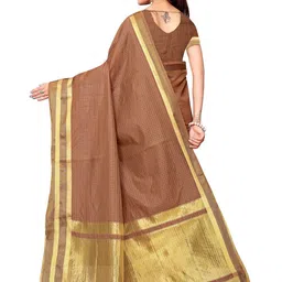 KALINI Checked Saree with Matching Blouse image 4