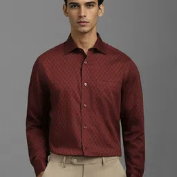 Louis Philippe Men Classic Spread Collar Geometric Printed Cotton Formal Shirt-picture-21