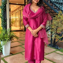 Aaghnya Women Floral Embroidered Kurta with Trousers & Dupatta-picture-31