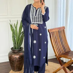 BESUCHER Women Floral Embroidered Kurta with Trousers & Dupatta-picture-54