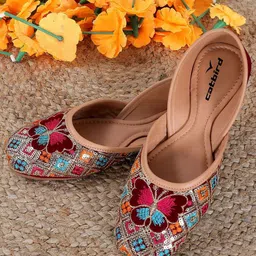 CATBIRD Women Embroidered Mojaris-image-17