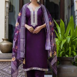 VredeVogel Floral Yoke Design Thread Work Straight Kurta with Trousers & Dupatta-image-90