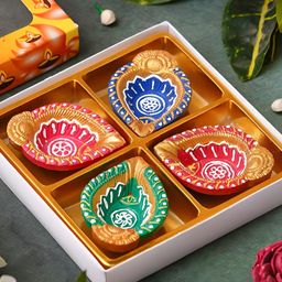 eCraftIndia Red & Pink 4 Pieces Decorative Terracotta Clay Diyas-2