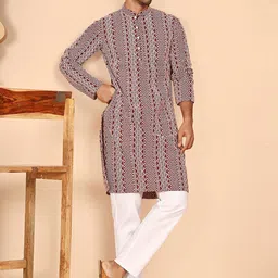 Men Geometric Printed Cotton Kurta with Pyjama-18