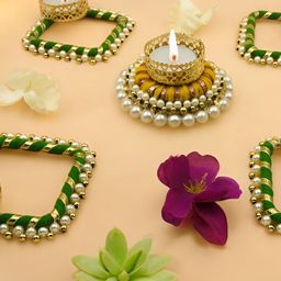 GADINFASHION Gold-Toned & Green 5 Pieces Candle Holders-image-36