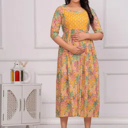 Step Queen Women Printed Viscose Rayon Kurtas-picture-47