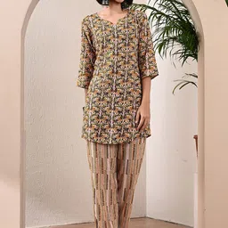 KEOSA Floral Printed Tunic & Trousers Co-Ords image 2