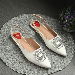 Styli Women Embellished Party Fashion Flats-48