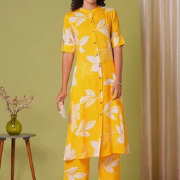GoSriKi Women Floral Printed Regular Kurta with Palazzos-picture-21