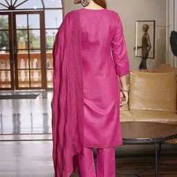 DIVASTRI Women Ethnic Motifs Embroidered Regular Thread Work Kurta with Trousers & With Dupatta image 4