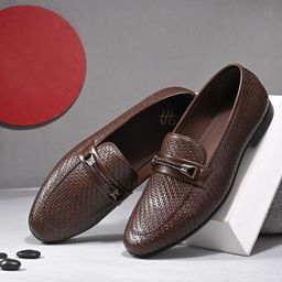House of Pataudi Men Textured Formal Loafers-image-67