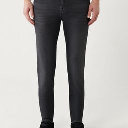 AVVA Men Light Fade Jeans-image-92
