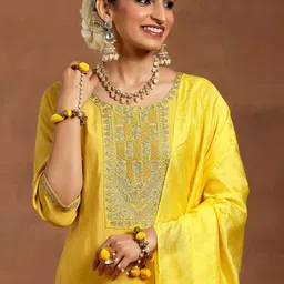 gerua by libas Libas Ethnic Motifs Embroidered Sequinned Straight Kurta With Trouser & Dupatta image 3