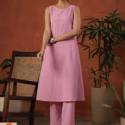 anayna Checked Round Neck Sleeveless Pure Cotton A-Line Kurta With Trousers-12