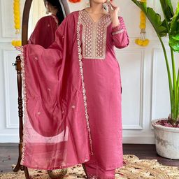 Anouk Floral Embroidered V-Neck Straight Kurta With Trousers And Dupatta-98