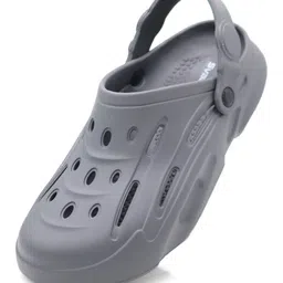Svaar Men Self Design Clogs image 3