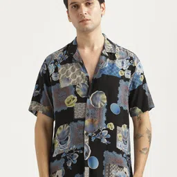 Blu MNKY Men Smart Fit Floral Printed Cuban Collar Casual Shirt-image-5