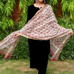 Anni Designer Women Floral Solid Kurta with Trousers & Dupatta-picture-7