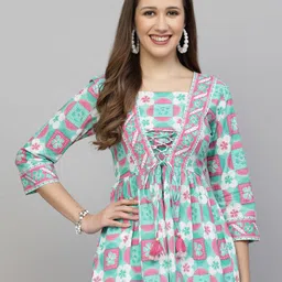 QOMN Floral Print Cotton Empire Top-picture-3