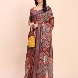 Astita Floral Printed Zari Saree With Unstitched Blouse Piece-picture-3