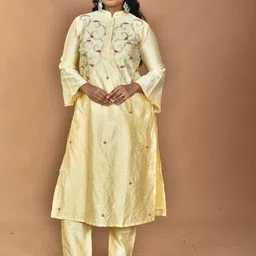 Morchari Hand Embroidered Mandarin Collar Neck Tunic With Trousers Co-Ords-image-81