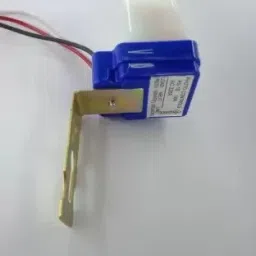 Real Instruments 220 Volt Auto Day/Night On-Off Sensor Switch Pack Of 2 Smart Switch image 3