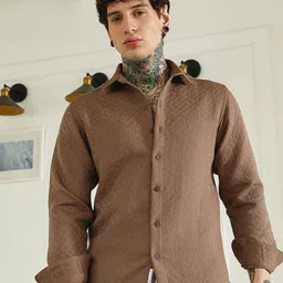 Campus Sutra Men Comfort Fit Textured Spread Collar Casual Shirt-picture-7