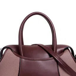 Exotic Swagger Shoulder Bag with Tasselled image 4