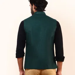 Satwaa Men Solid Nehru Jacket image 3