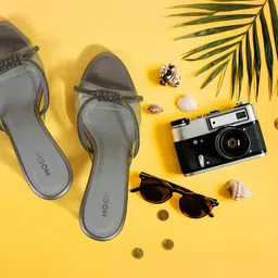 Mochi Women Textured Block Sandals-36